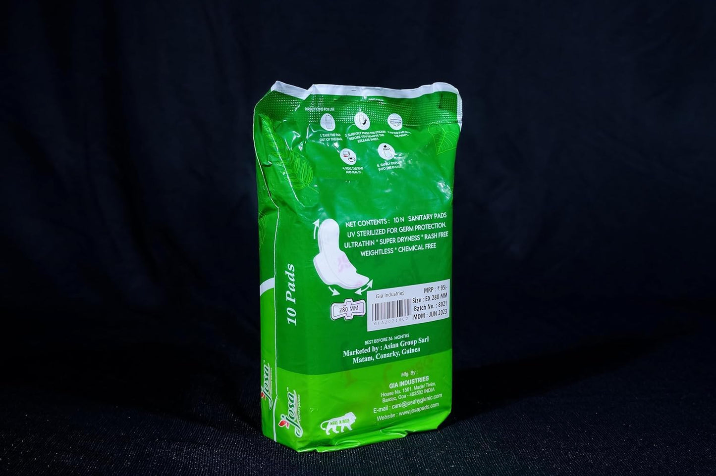 back side of organic sanitary pads pack of 10 pads with details of price, MOM, size etc.